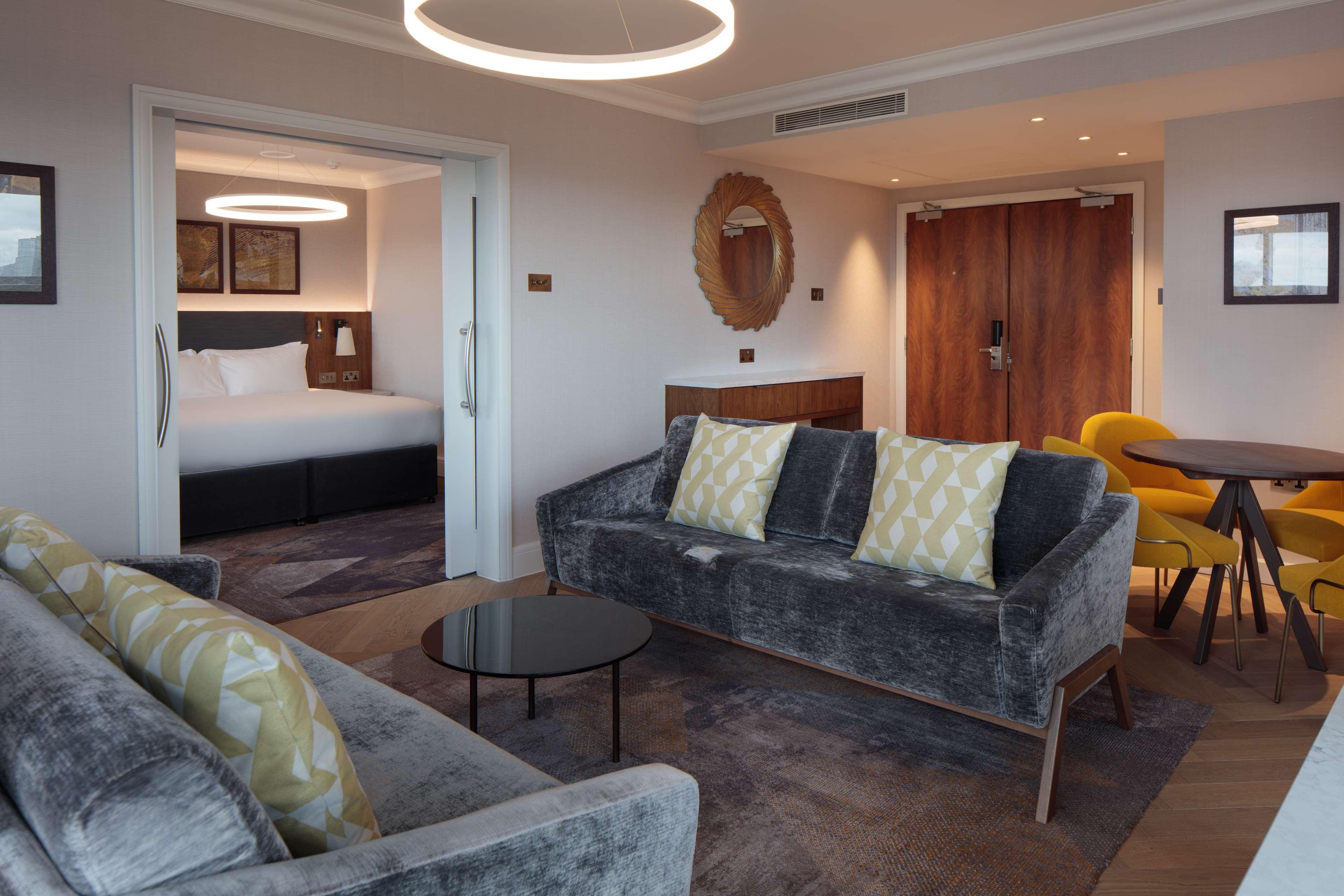 Hilton Belfast Hotel Exterior photo